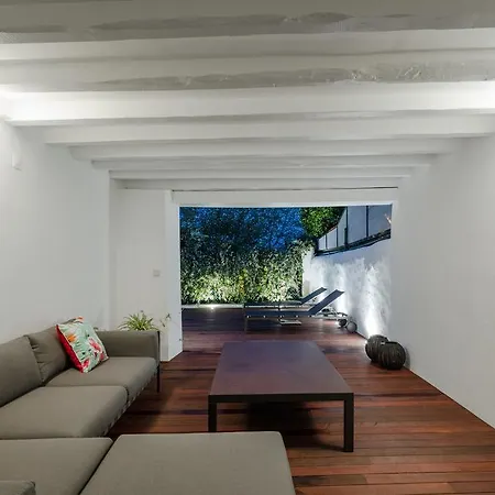 Riverwindows בית נופש